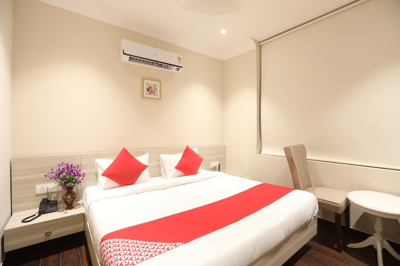 Hotel Oyo 43009 The Palm Green Indraprastha Esterno foto